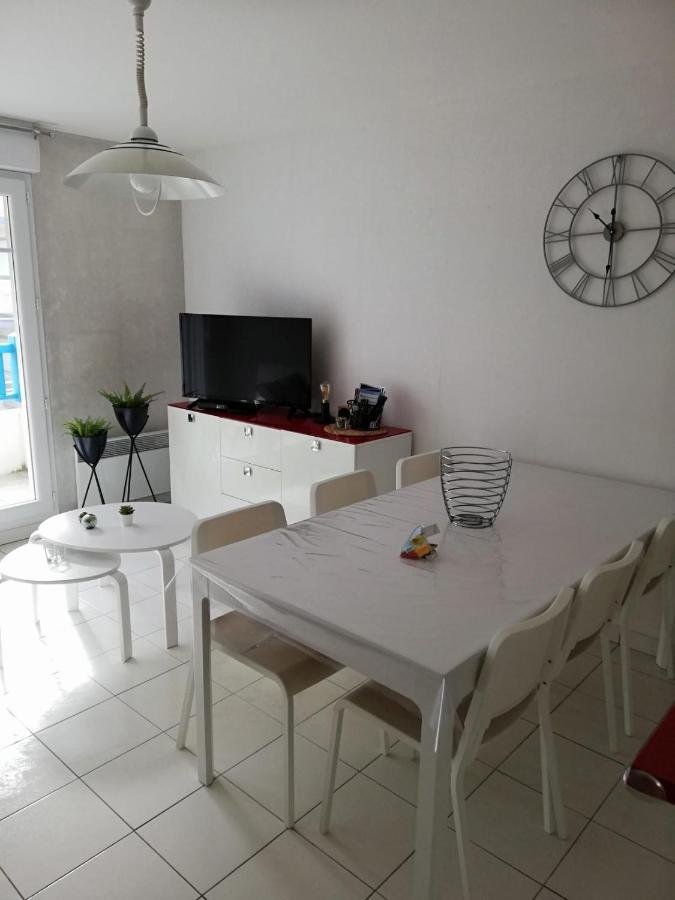 Vie De Famille Apartment Camiers Exterior photo