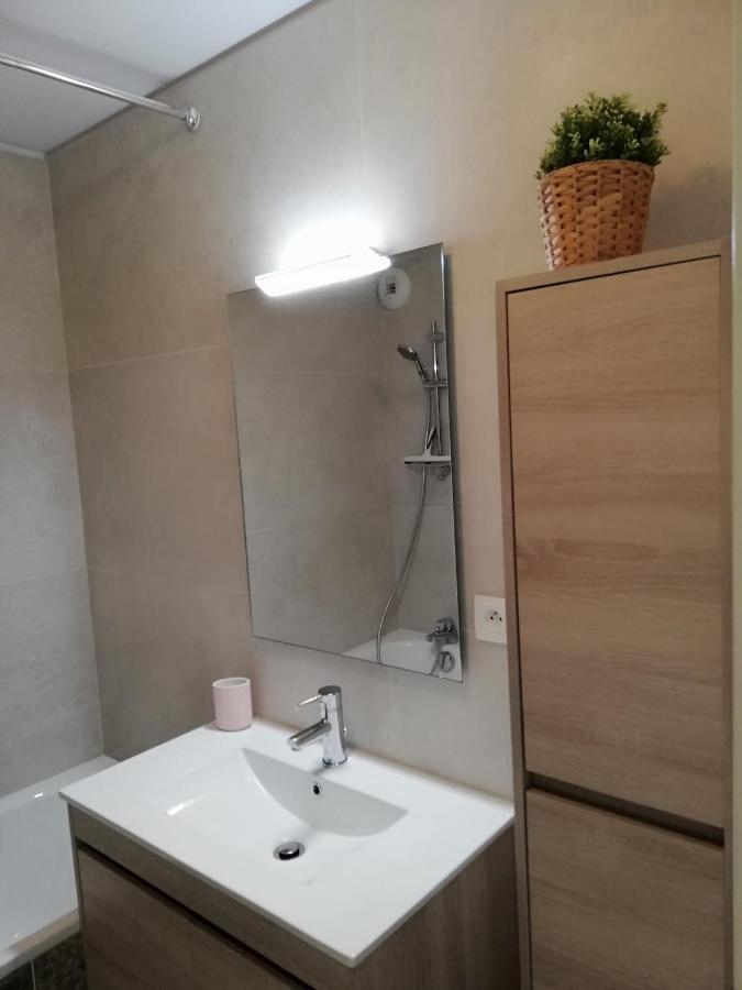 Vie De Famille Apartment Camiers Exterior photo