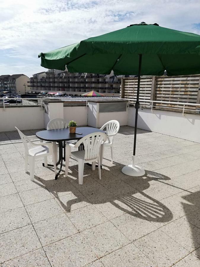 Vie De Famille Apartment Camiers Exterior photo