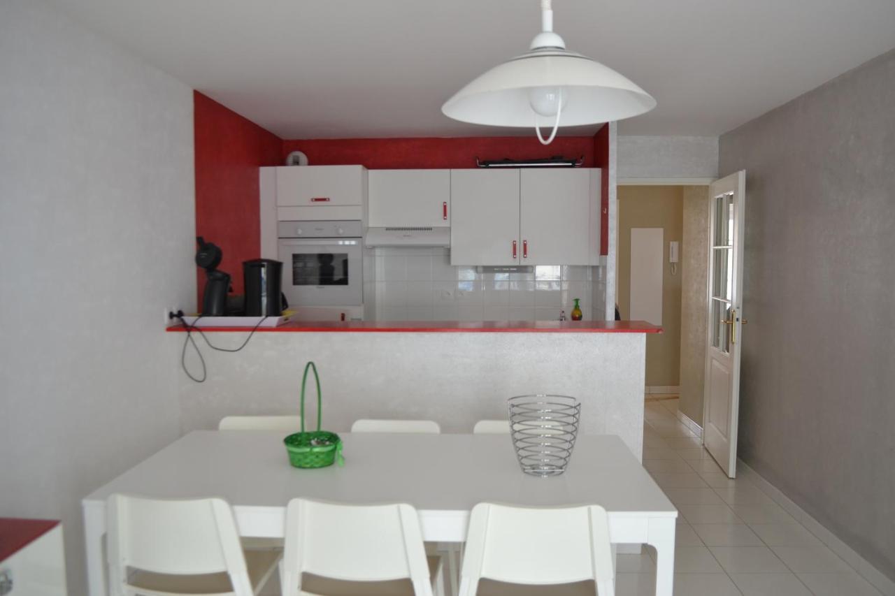 Vie De Famille Apartment Camiers Exterior photo